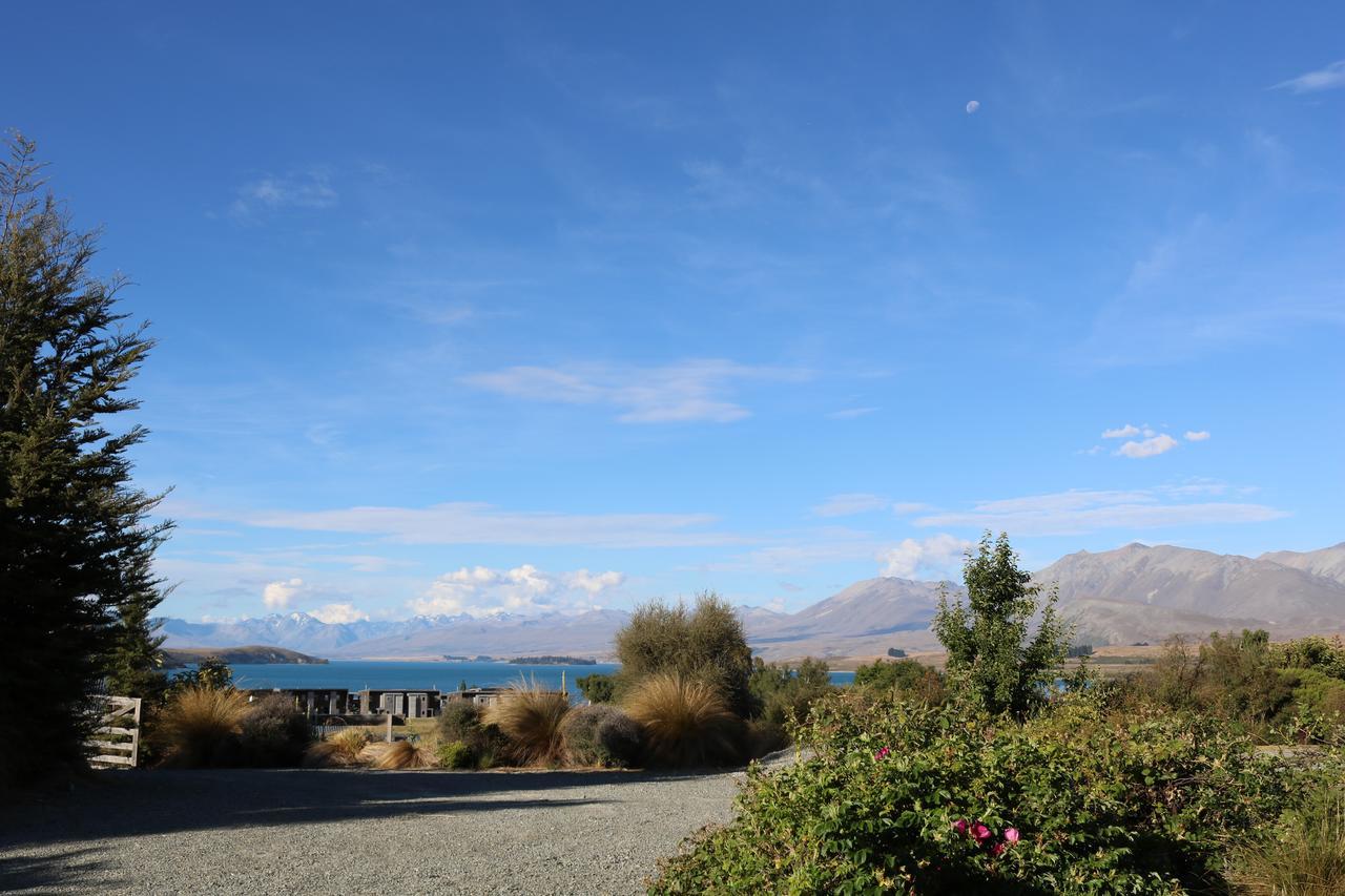 The Black House With Stunning Outdoor Bath Lake Tekapo Exterior foto