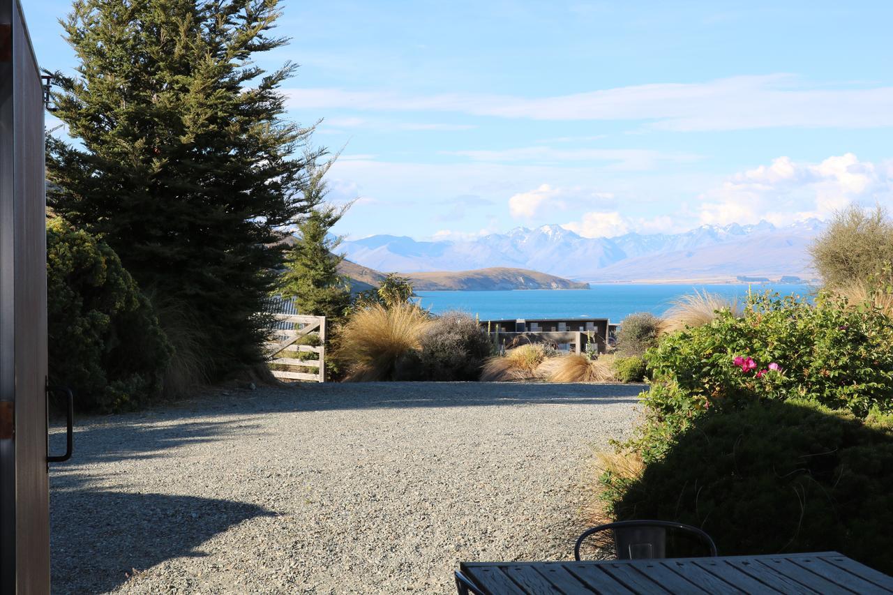 The Black House With Stunning Outdoor Bath Lake Tekapo Exterior foto